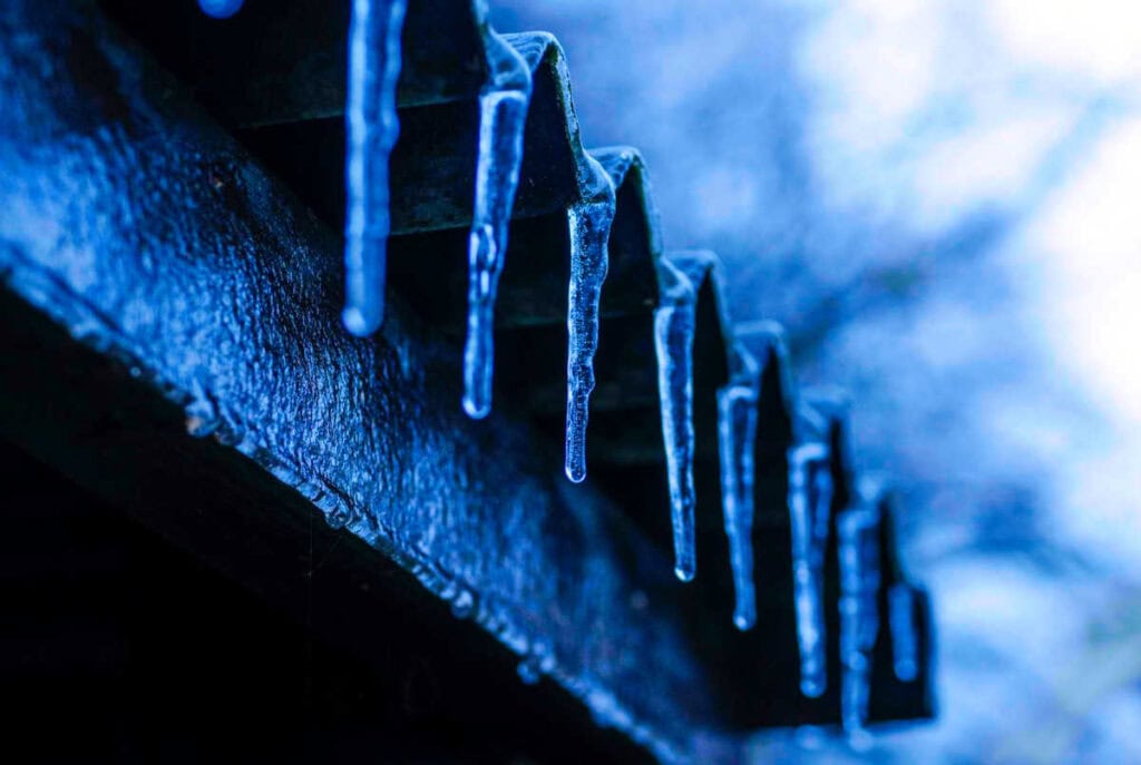 Common Winter Roofing Problems and What to Watch Out For