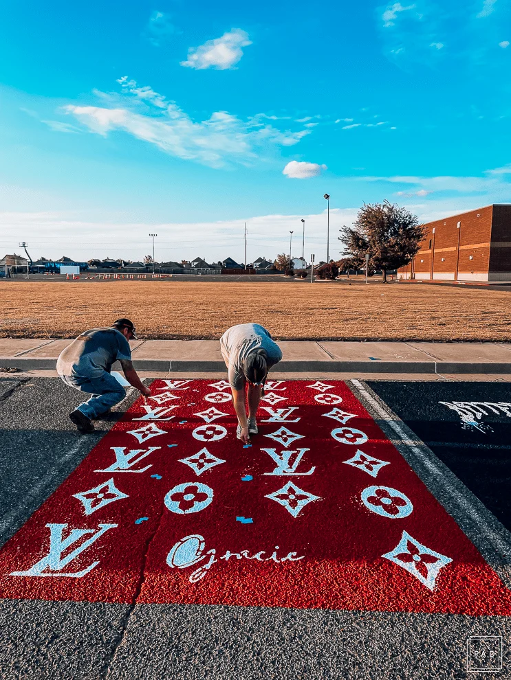 Learn how to paint a senior parking spot with creative design ideas, step-by-step tips, and supplies to make your space stand out this school year.