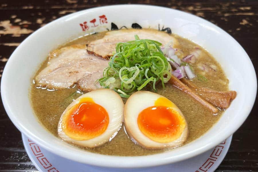 味玉こってり煮干し らーめん(税込1,010円) 麺工房きわみや「味玉こってり煮干しらーめん」(税込1,010円)