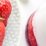 Fraises et yaourt nature fouetté