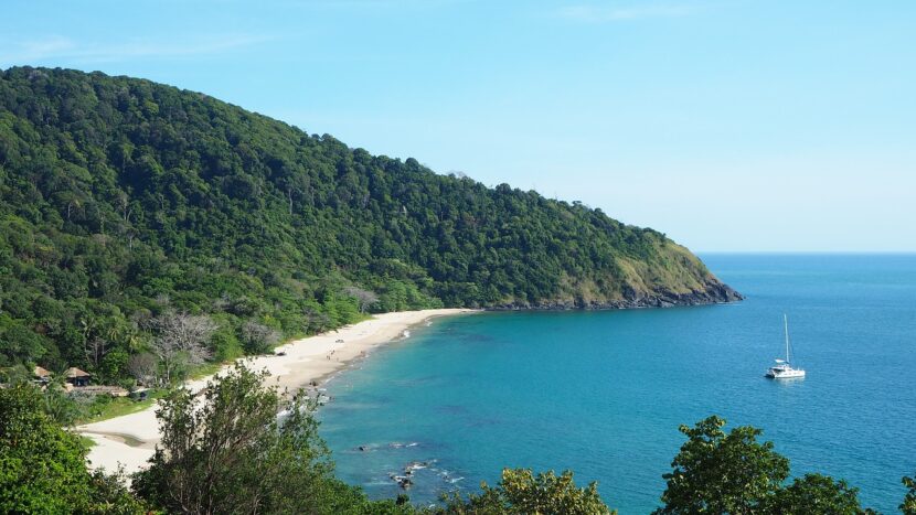 Best islands to visit in Thailand 7 Koh Lanta Island