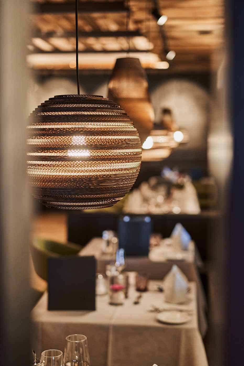 Design Leuchte im Restaurant