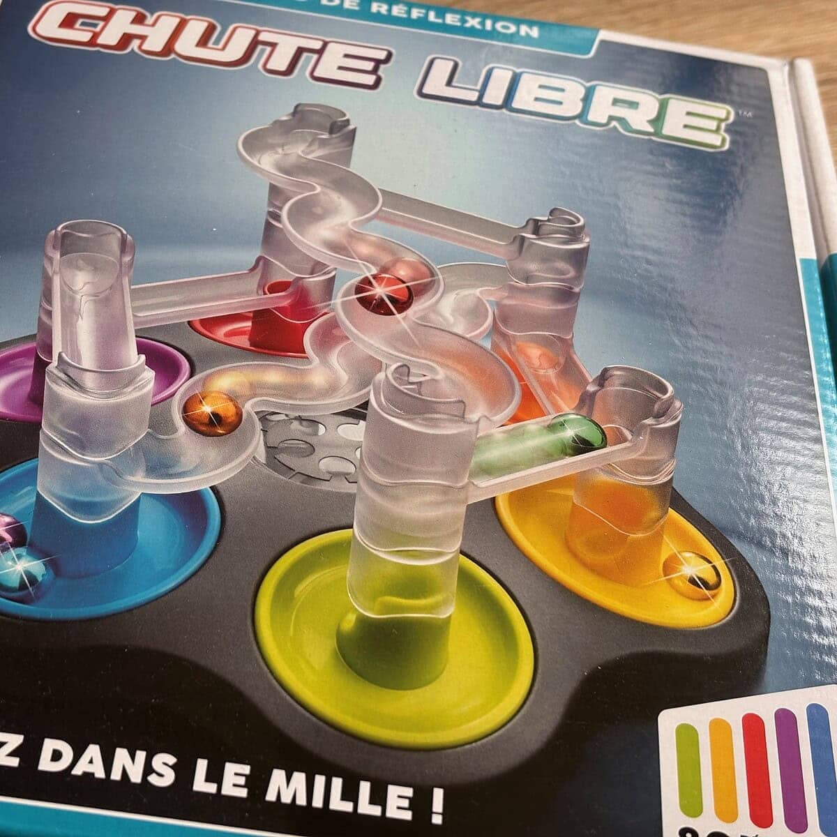 Jeu de société éducatif Chute Libre, jeu de réflexion pour apprendre la gravité, destiné aux enfants, améliore la coordination et la logique, idéal pour toute la famille.