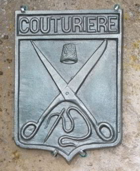 Installation d’une couturière à Vivières