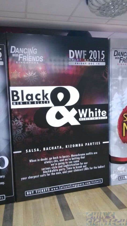8 x 5ft Photo Booth backdrop for dancing with friends - Black and white