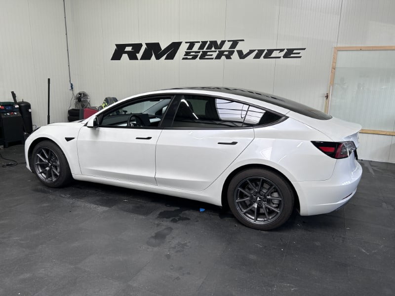 RM tintservice Sittard ramen blinderen autoruiten tinten tesla (Web)