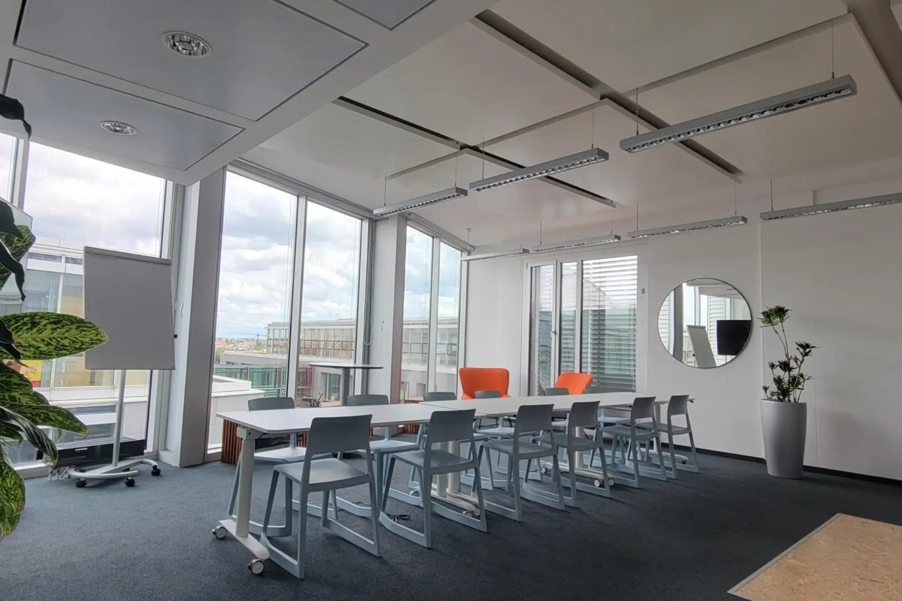 1000 Satellites - Innovation Space für Meetings, Workshops und Events im Satelliten Theresienhöhe in München