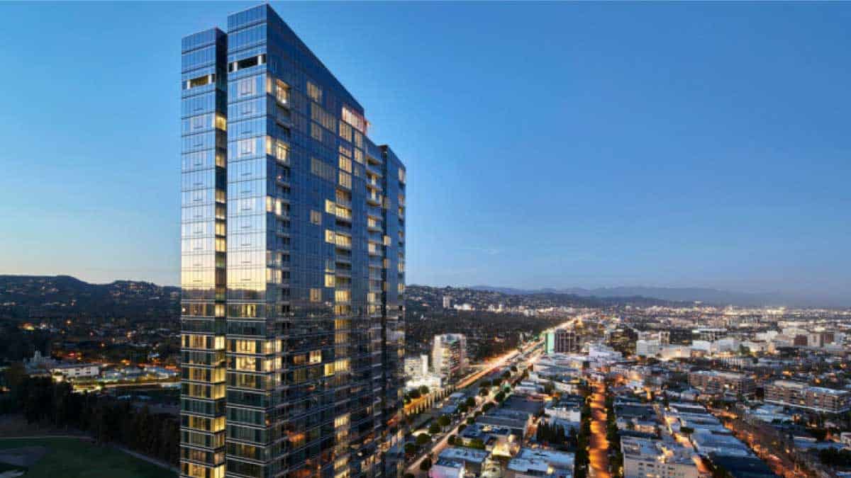 Ten Thousands apartment