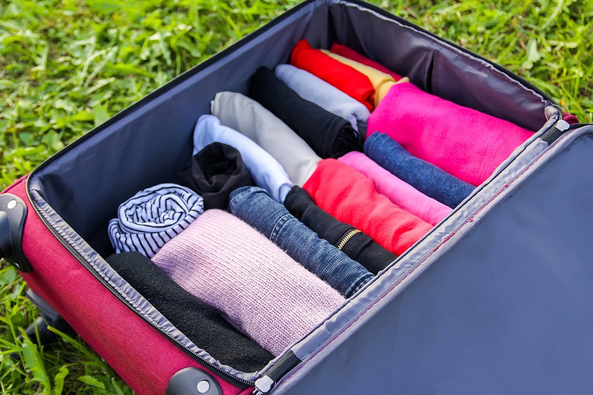 how to pack clothes to save space