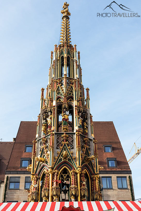 Der Schöne Brunnen ist eine der Top-Sehenswürdigkeiten auf der Historischen Meile
