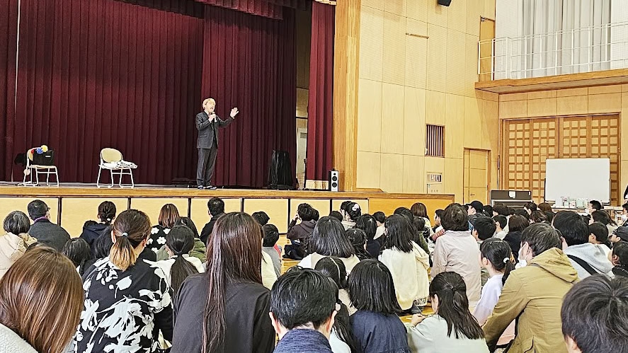 学童クラブイベントの意義:コンプレッサーマジックショー開催レポート 1 20231123 100636 1 - 出張マジックショー