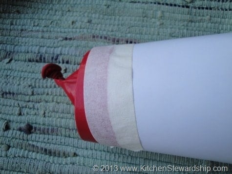 Make Christmas trees and candy canes out of fruits and vegetables! Christmas party ideas including games, real food, and crafts for elementary school kids. Kids party game balloon marshmallow poppers