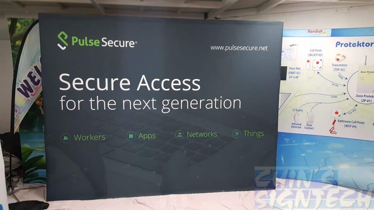 Pulse Secure Fabnric Pop Up Display - 4x3