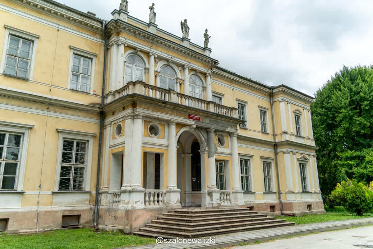 pałac w chrobrzu