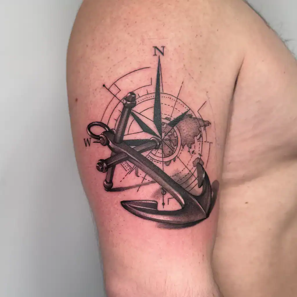 realistic tattoo Anker mit Kompass