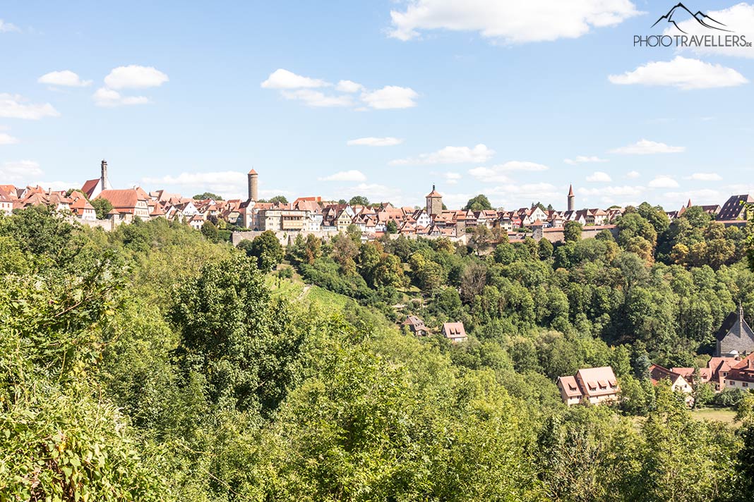 Der Blick auf Rothenburg vom Burggarten