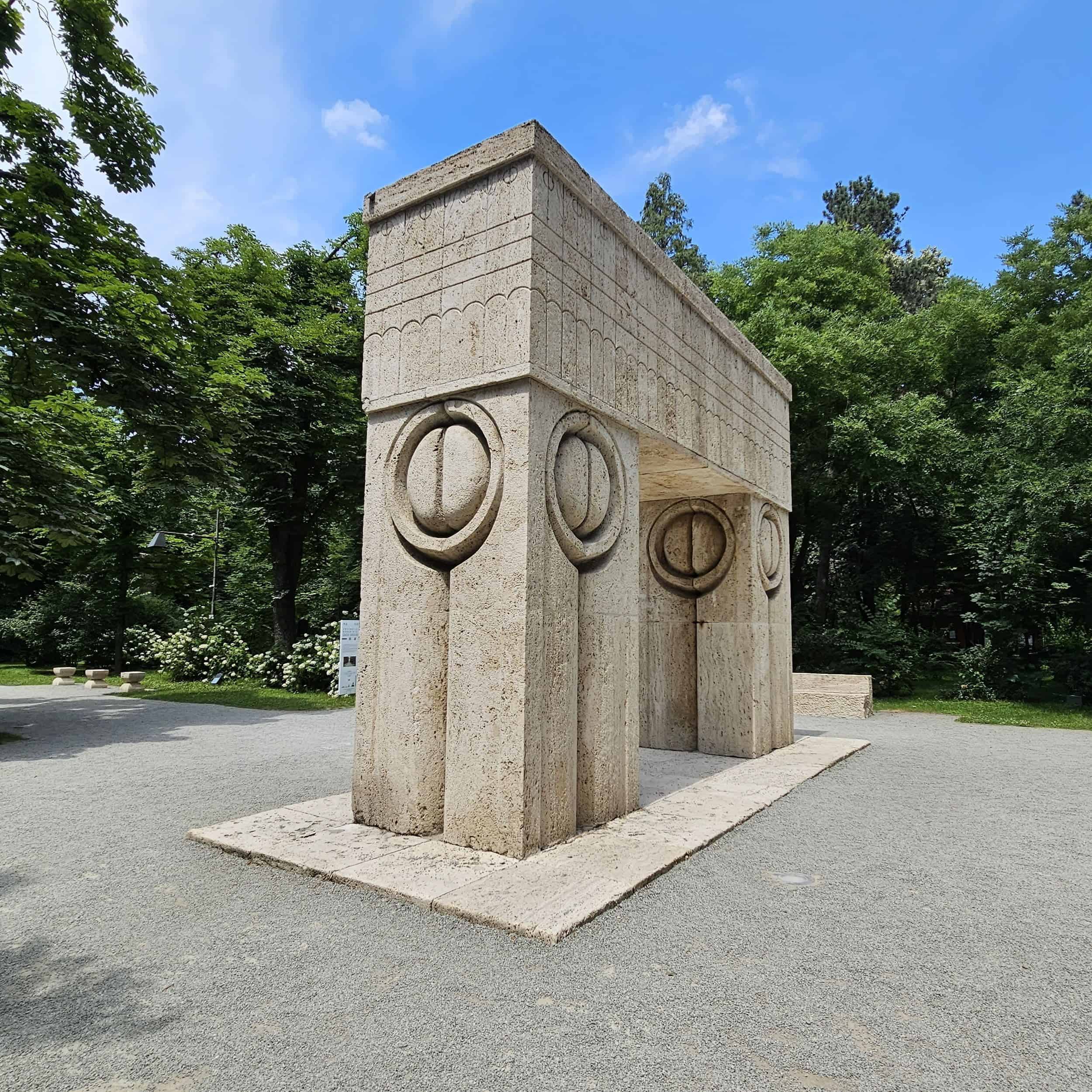 Târgu Jiu - Poarta sărutului