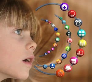 cat-timp-ar-trebui-sa-petreaca-un-copil-la-calculator-fata-fetita Cat Timp Ar Trebui Să Petreacă un Copil la Calculator fata fetita.jpg