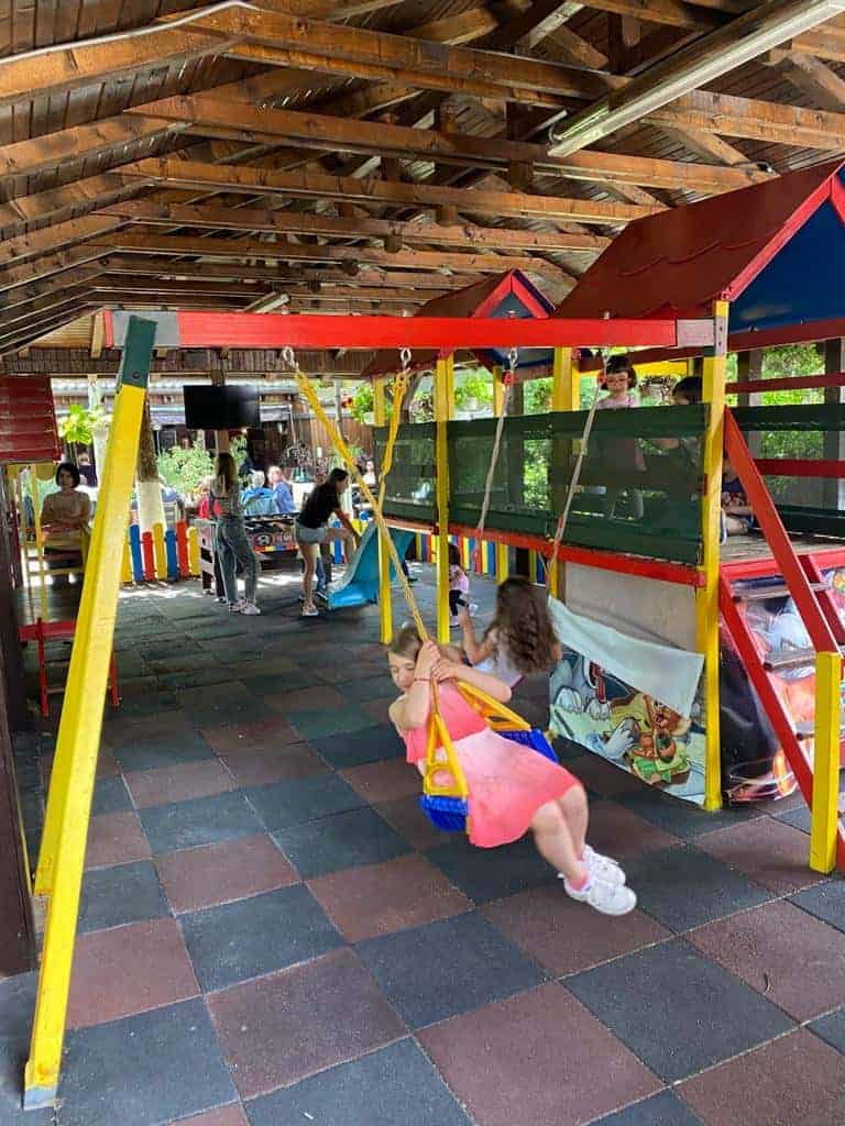 casa jienilor restaurant cu loc de joaca 1