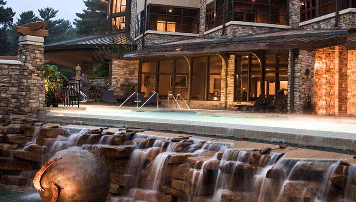 TOP TEN LUXURY SPAS: OFFER EXCEPTIONAL LUXURY EXPERIENCES 9 sundara inn and spa wisconsin
