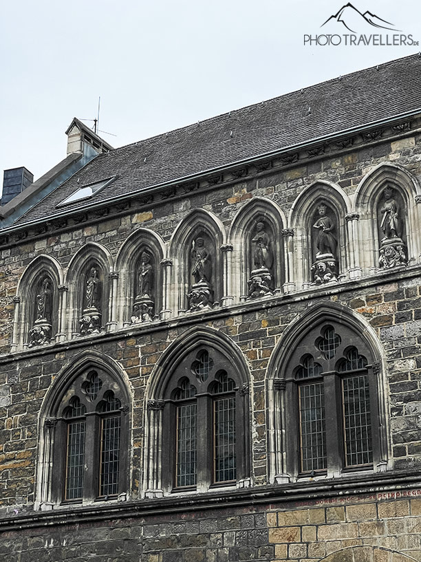 Die Fassade des Grashauses