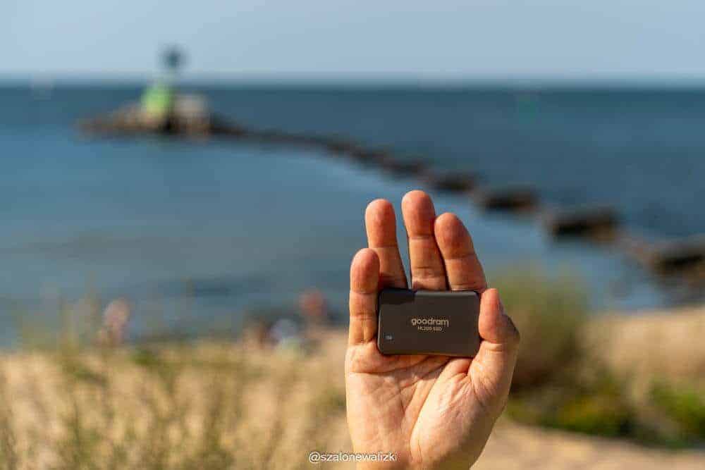 dysk przenośny na podróż