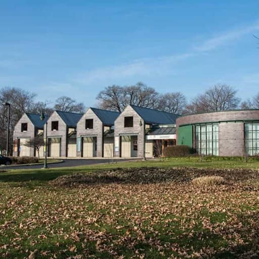 cropped-The-History-Museum_resize.jpg Modern brick and glass architecture of The History Museum building in Springfield, Missouri.