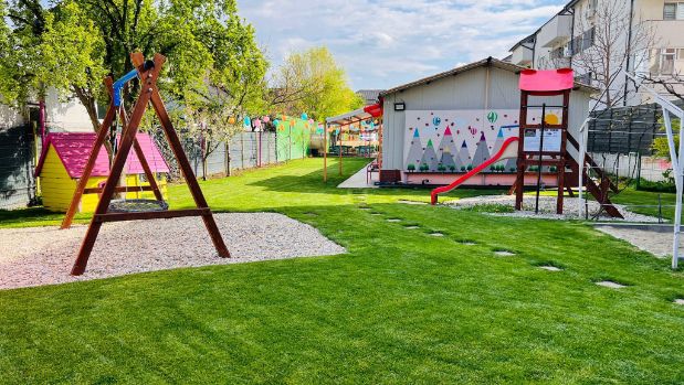 gazon curte In picioarele goale Locuri de Petreceri in Aer Liber pentru Copii Bucuresti