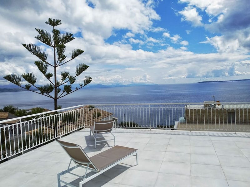 Welcher Terrassenbelag ist der beste? Terrasse auf Korfu