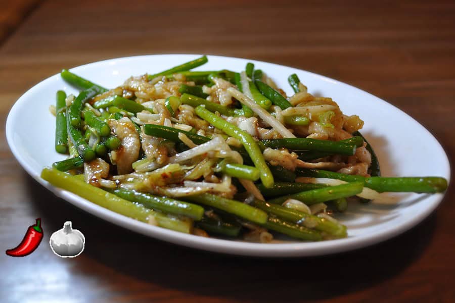 【中華レストラン とらの子】豚肉とにんにくの茎辛み炒め(税込1,130円) 【中華レストラン とらの子】豚肉とにんにくの茎辛み炒め(税込1,130円)