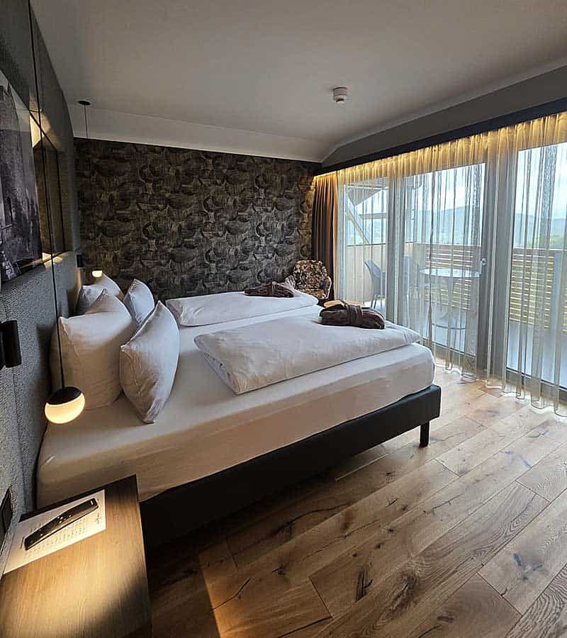 Der Wohnraum der Zimmerkategorie Bergliebe Superior