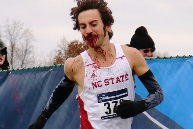 moskowitz_elijah_cropped_ncaa_xc_2016_lotsbom