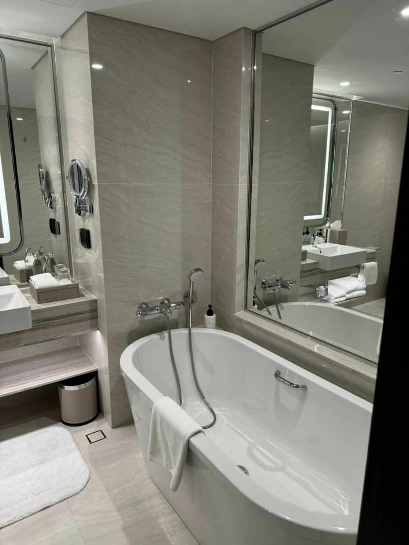 Review of the InterContinental Bangkok: Upscale Experience With Great Service in The Club Lounge 6 The Premium Room in Intercontinental Bangkok 05