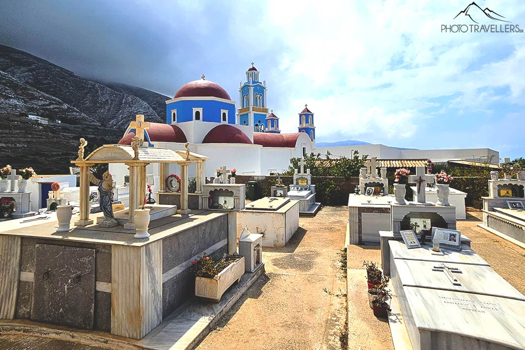 Der Friedhof und die Kirche Agia Triada bilden ein sehenswertes Ensemble