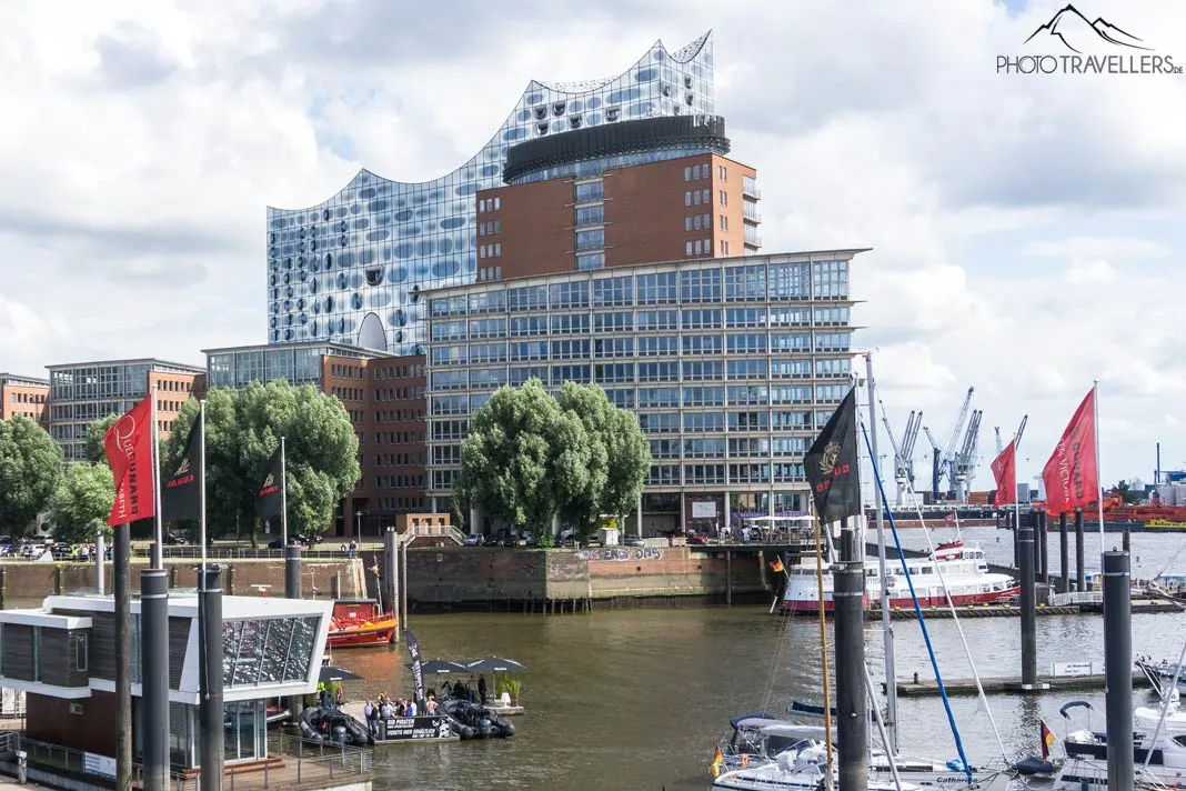 Blick auf die Elbphilharmonie