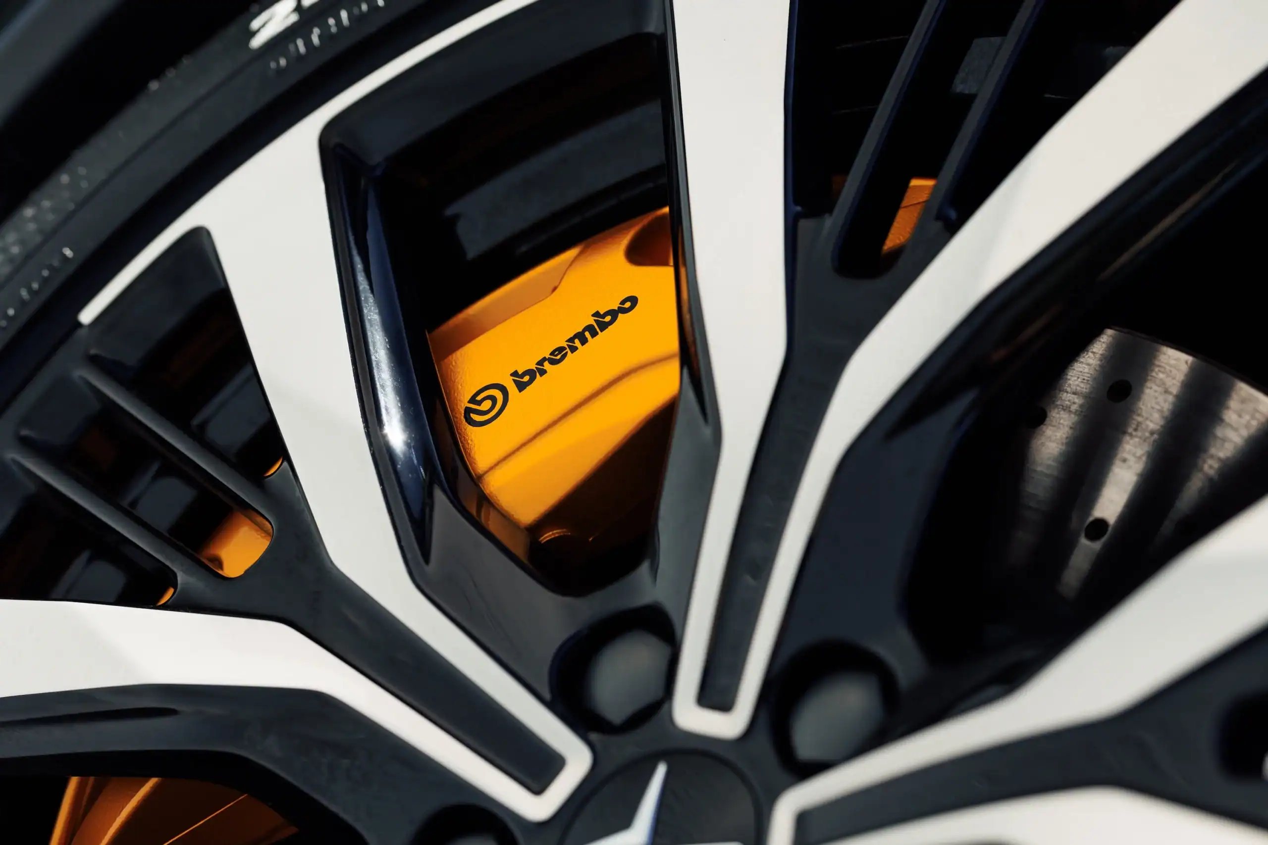 Polestar 2 wheels