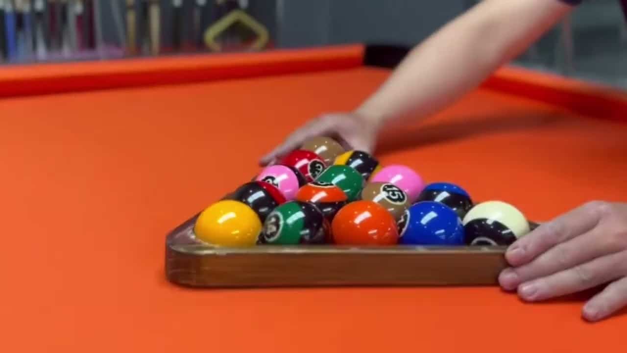 Giá bàn bida lỗ bao nhiêu tiền? Phân khúc giá và kinh nghiệm chọn mua phù hợp 2 Giá bàn bida lỗ bao nhiêu tiền