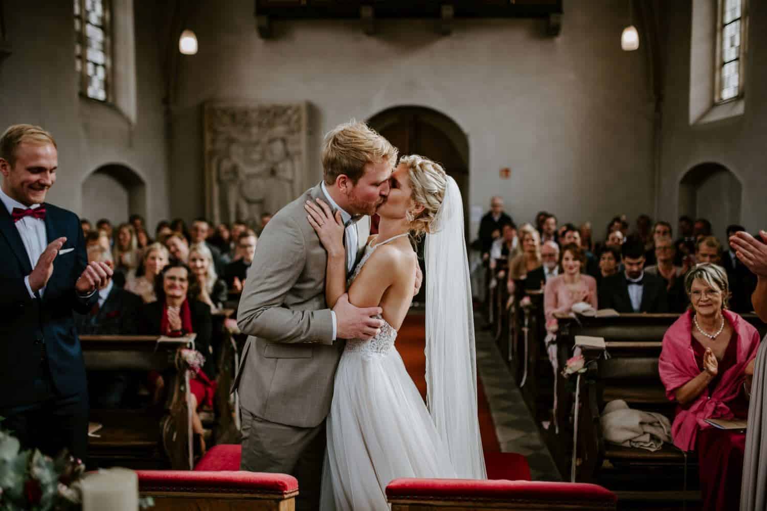 026 Hochzeitsfotograf Köln Hochzeit NRW Raesfeld Köln Schloss Raesfeld Boho Vintage Hippie Elopement Vera Prinz 026 Hochzeitsfotograf Köln Hochzeit NRW Raesfeld Köln Schloss Raesfeld Boho Vintage Hippie Elopement Vera Prinz