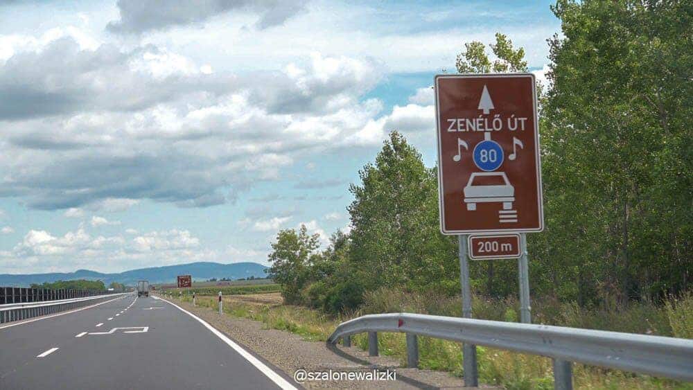 grająca droga w tokaju