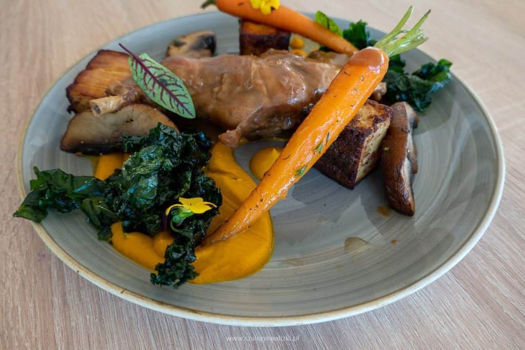 królik w marchewkach