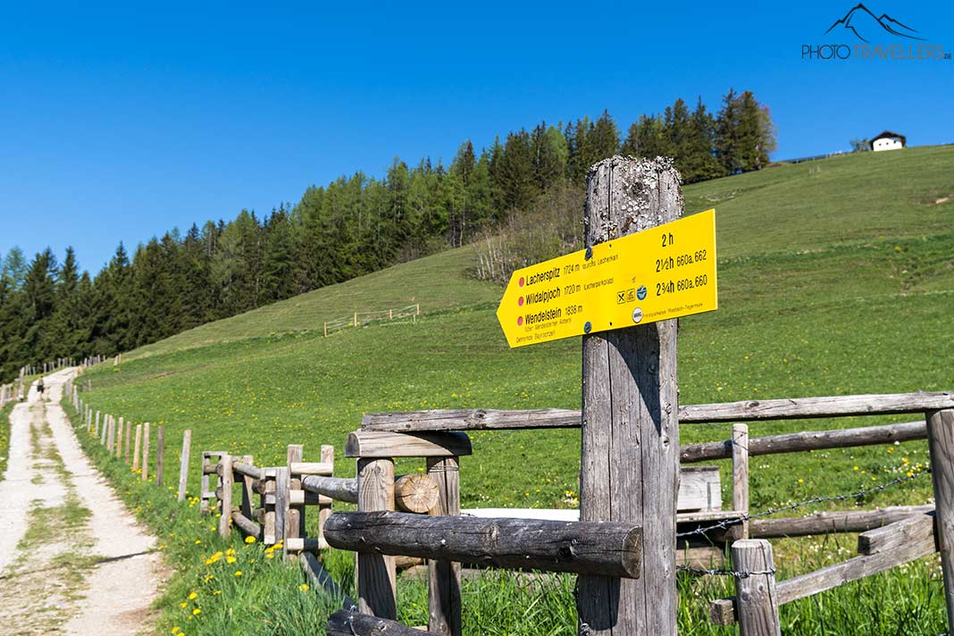 Der Wegweiser zur Lacherspitz