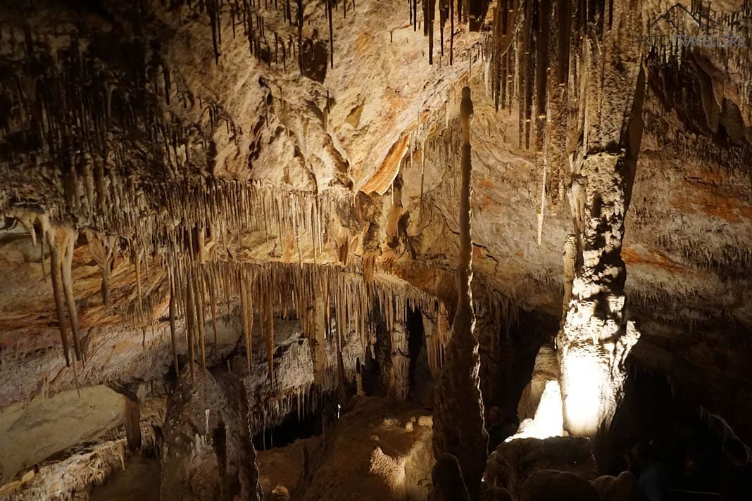 Tropfsteine in der Coves del Drac, der Drachenhöhle, auf Mallorca
