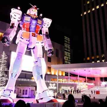 Gundam Statue