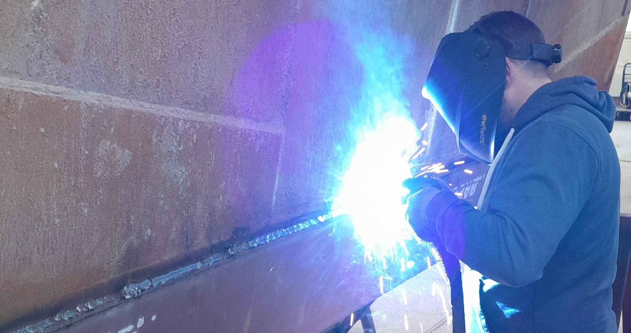 Hero Bild Landingpage für Industrie- und Gewerbekunden.
