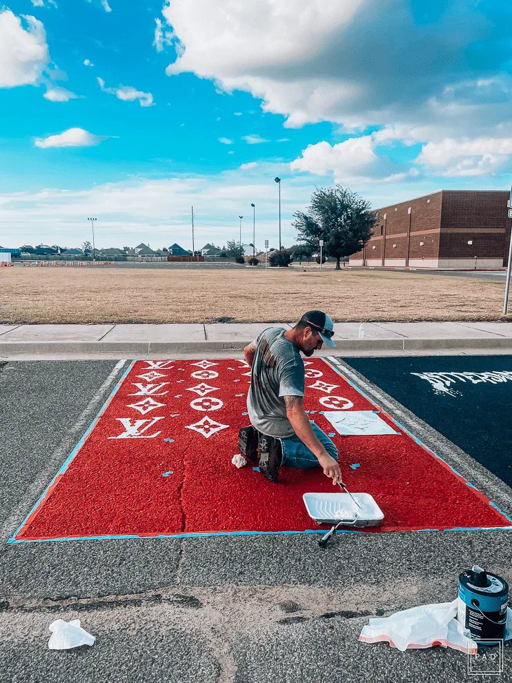Learn how to paint a senior parking spot with creative design ideas, step-by-step tips, and supplies to make your space stand out this school year.