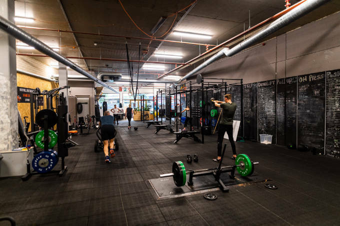 sportschool fitness personal trainer sittard - athletic performance studio - horizontal small (18) sportschool fitness personal trainer sittard - athletic performance studio - horizontal small (22)