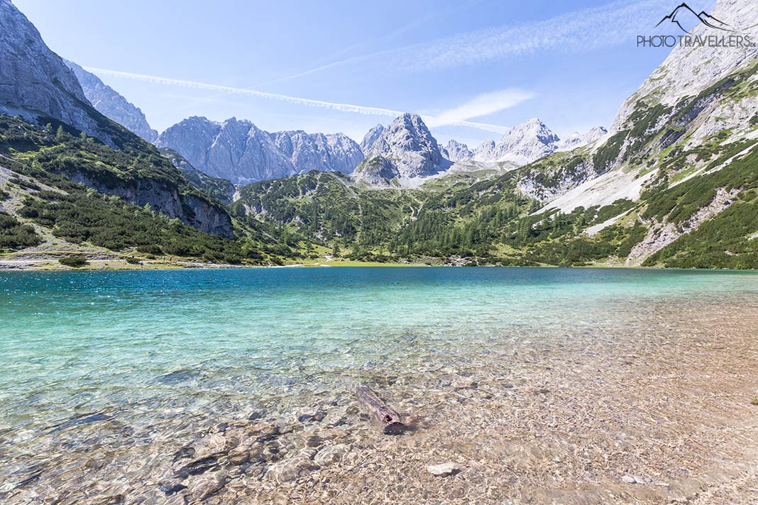Der Seebensee in Tirol in imposanter Bergkulisse