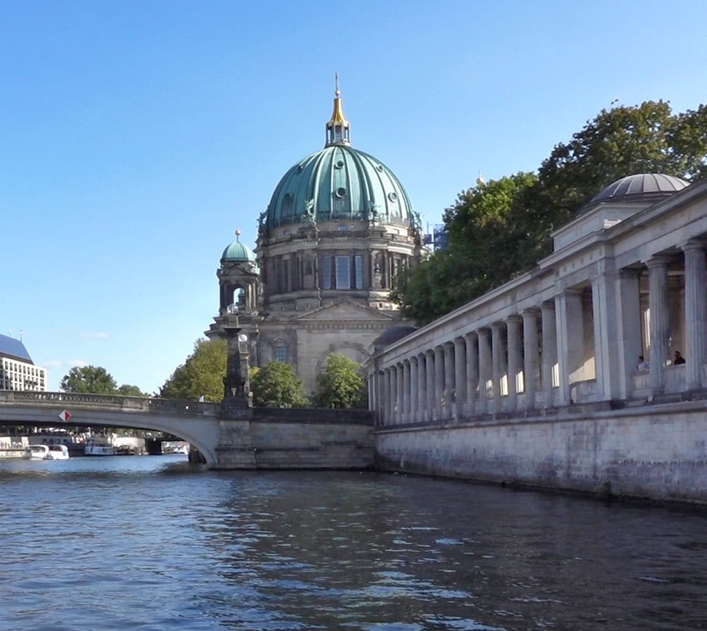 Spreefahrten Berlin Friedrichstraße - Berliner Dom Spreefahrten Berlin Friedrichstraße - Berliner Dom