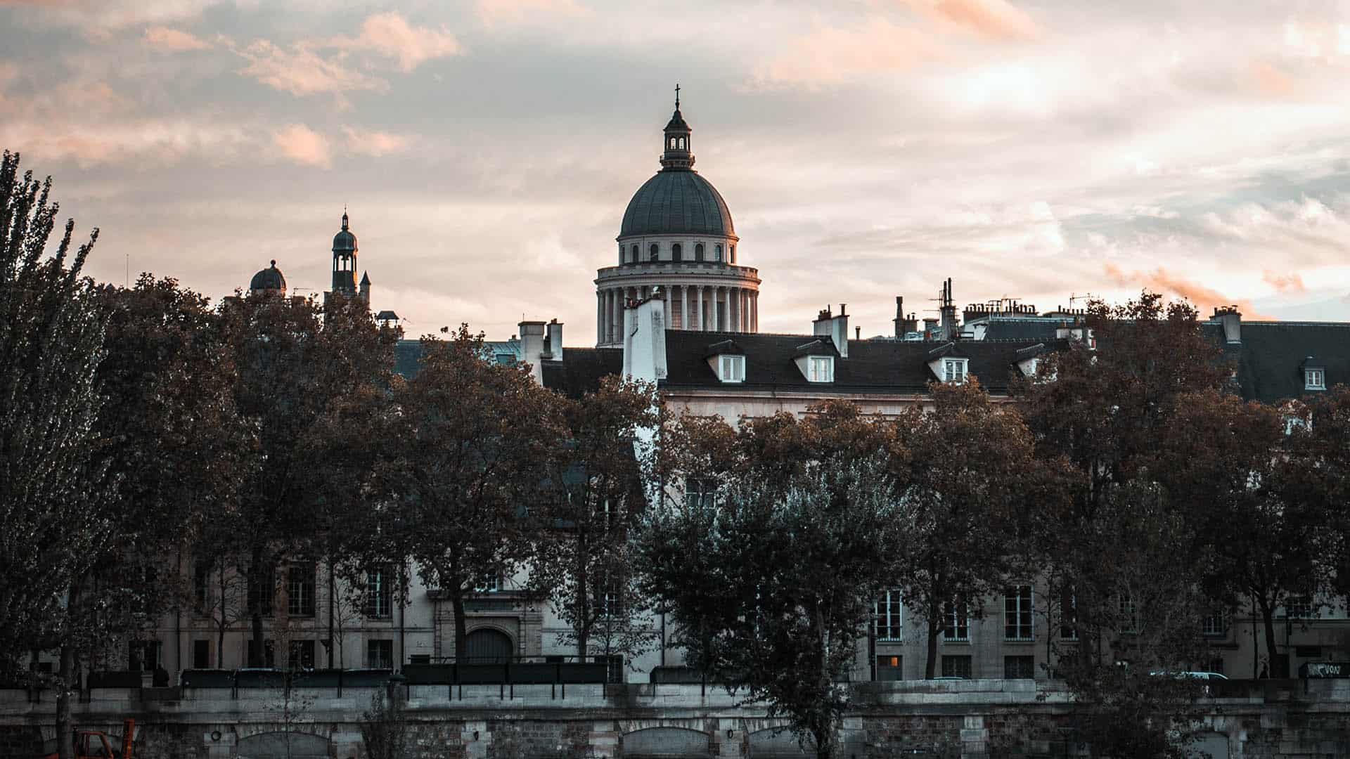Bild vom Pantheon, Paris für Artikel über The Killer Netflix Film David Fincher Reisekompass