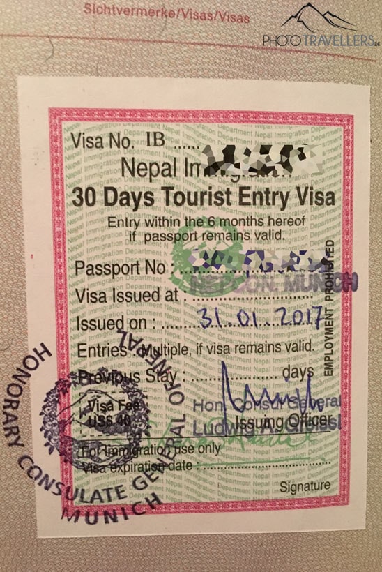 Ein Nepal-Visum im Reisepass